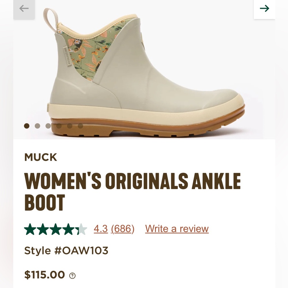 Muck Boots NWT super cute floral pattern!!